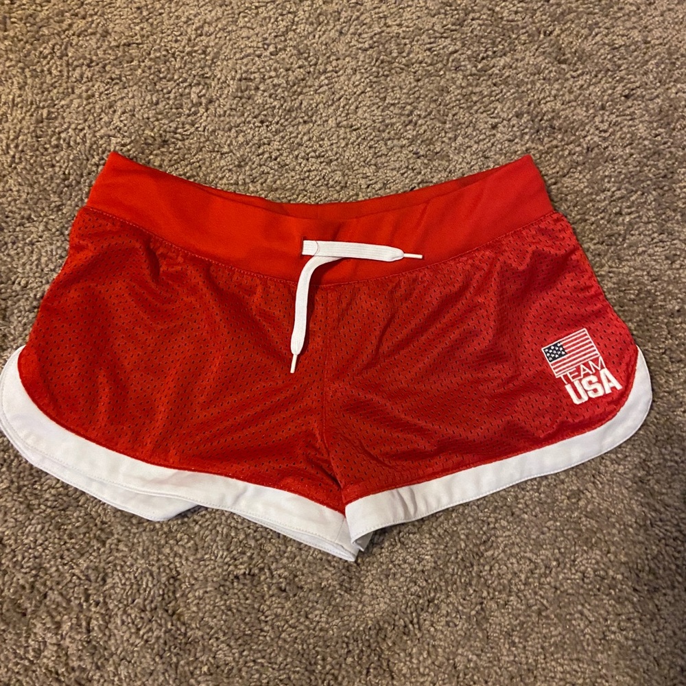 Athletic shorts